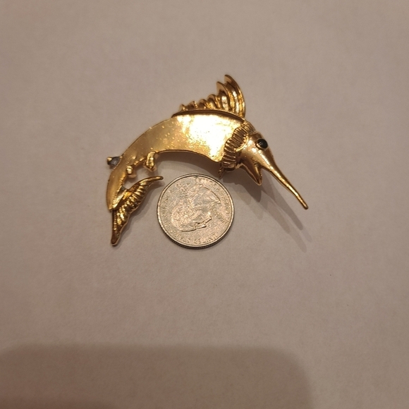 Vintage Swordfish Marlin Gold Tone Brooch Pin - Picture 3 of 3